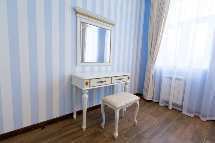 Room 3 of 38
