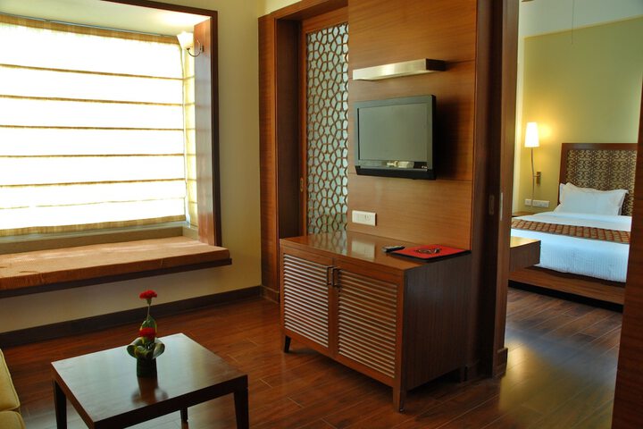 Room 10 of 48