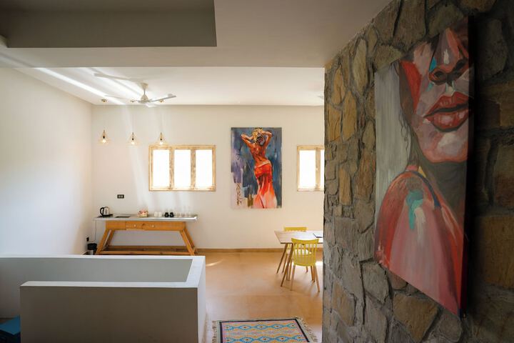 Room 10 of 38