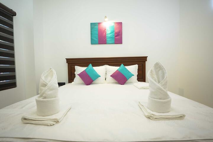 Room 5 of 76
