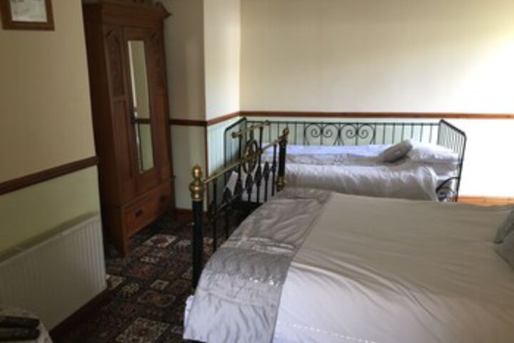 Room 24 of 33