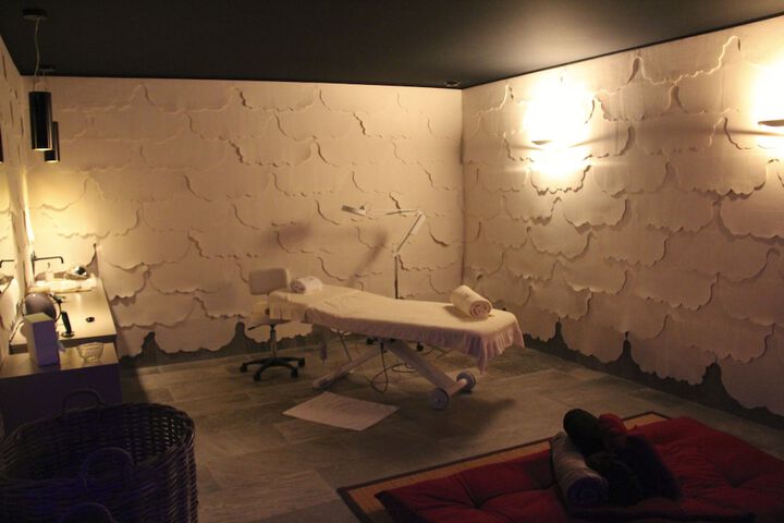 Room 47 of 71