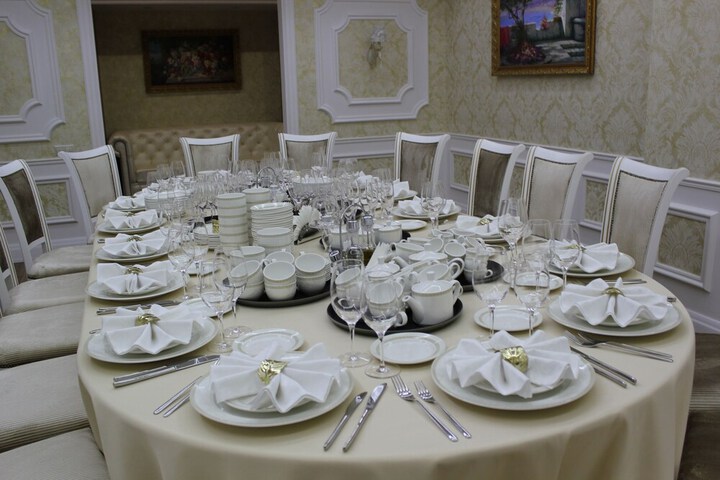 Dining 77 of 108