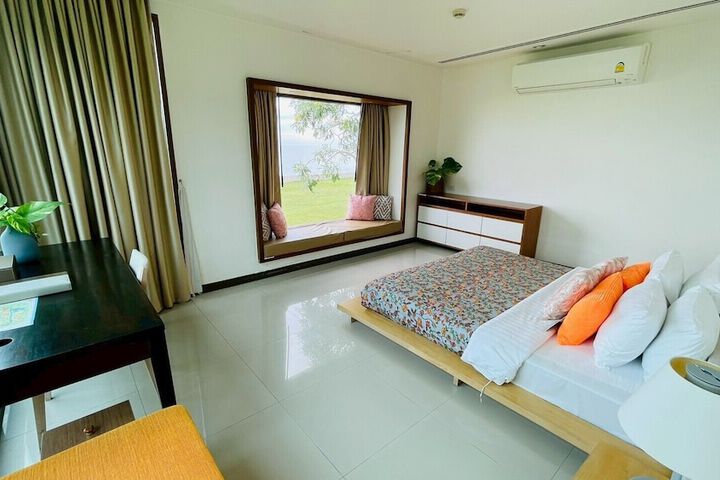 Room 12 of 74