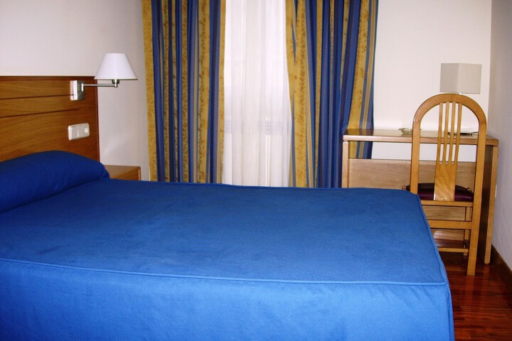 Room 5 of 34