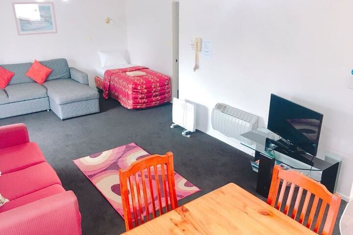 Room 28 of 40