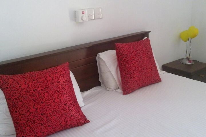 Room 6 of 6