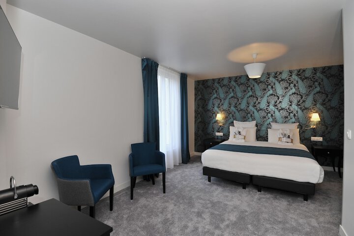 Room 19 of 112
