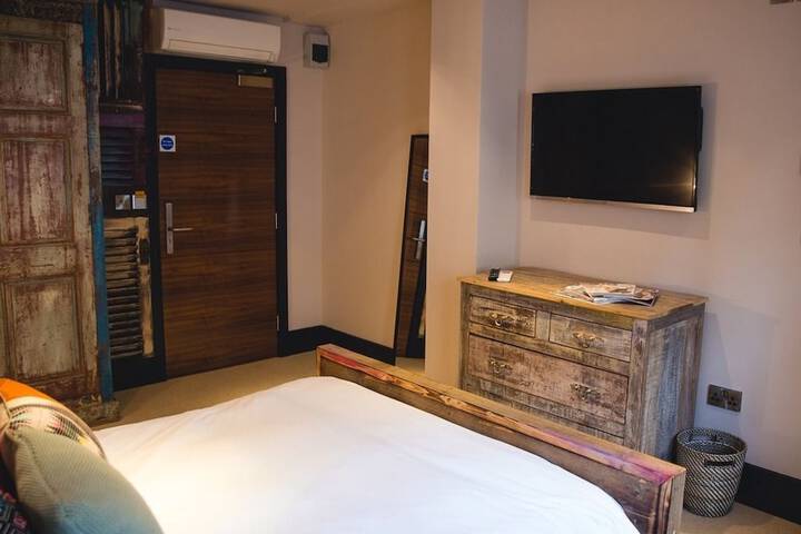 Room 15 of 78