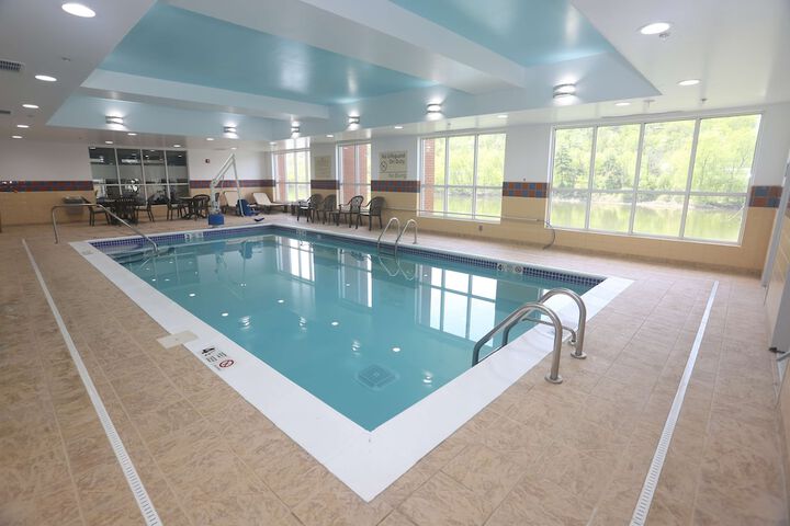 Hotel Pool