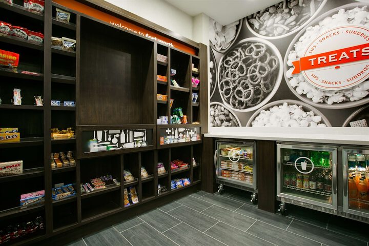 Snack bar