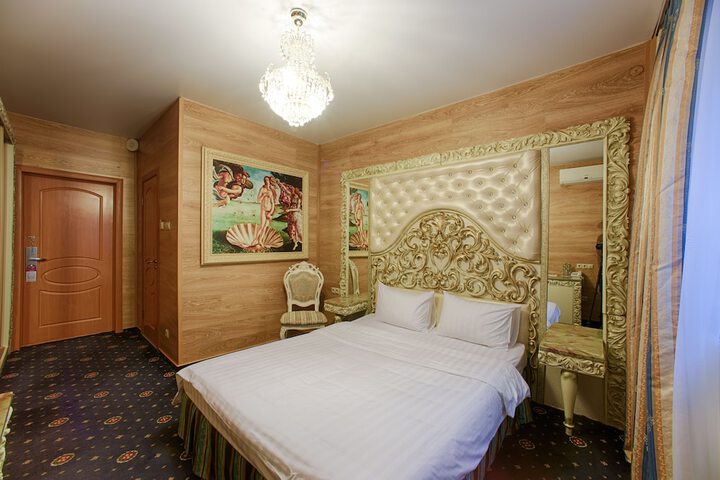 Room 5 of 36