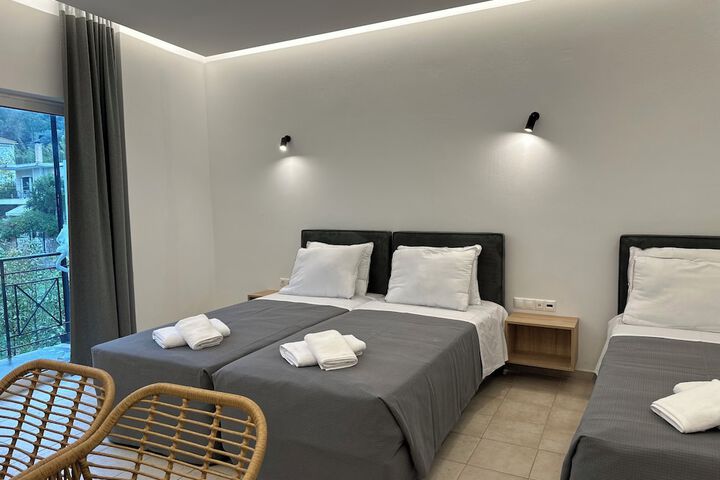 Room 9 of 42