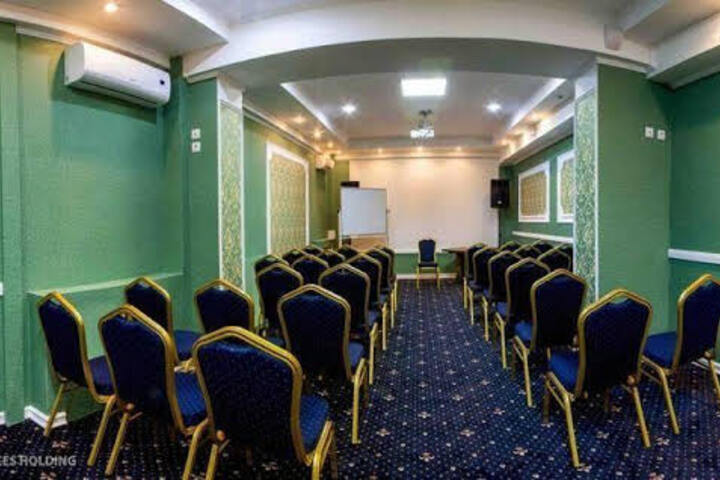 HOTEL ARISTOL