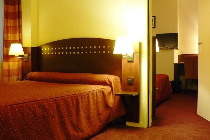 Room 7 of 47