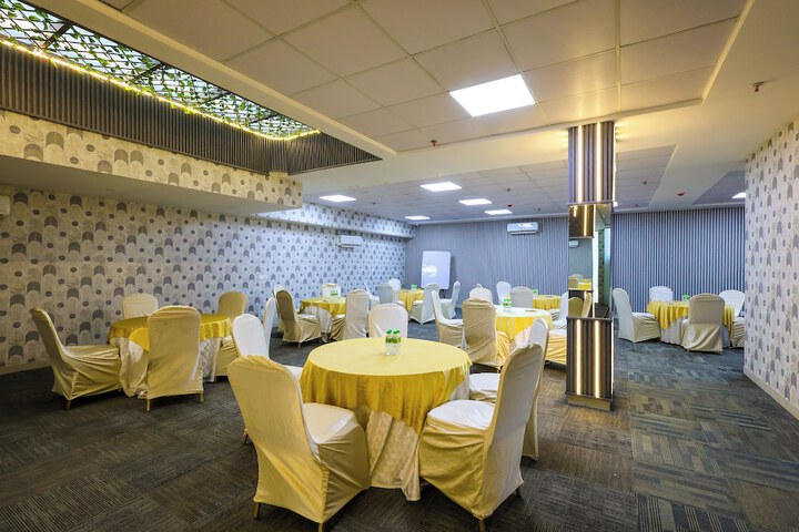 Ballroom/Hall 46 of 56