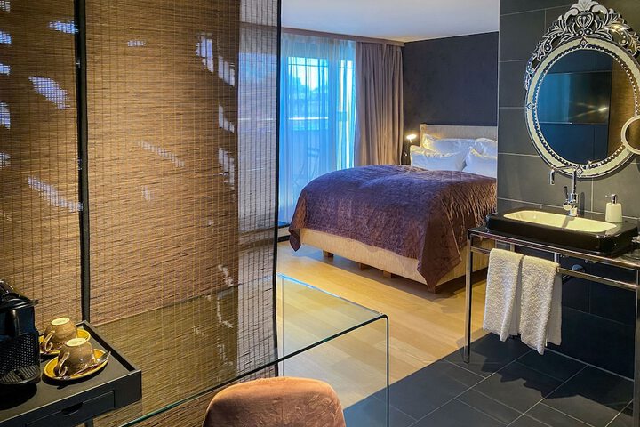 Room 25 of 91