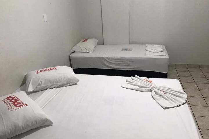 Room 32 of 70