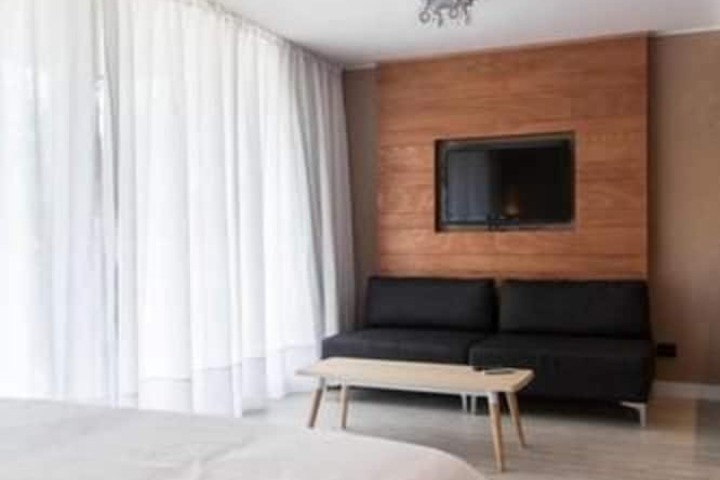 Room 5 of 44