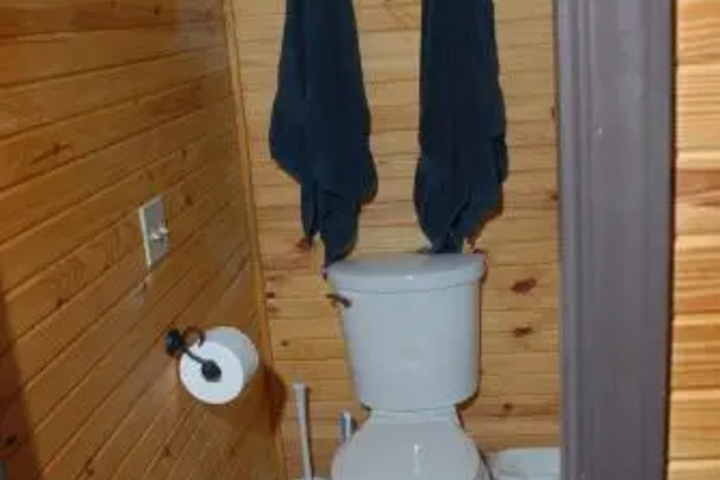 Room 8 of 13