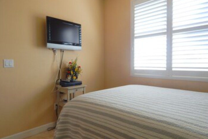 Room 30 of 33