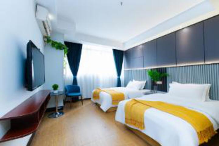 Room 3 of 5