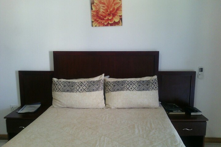 Room 2 of 17