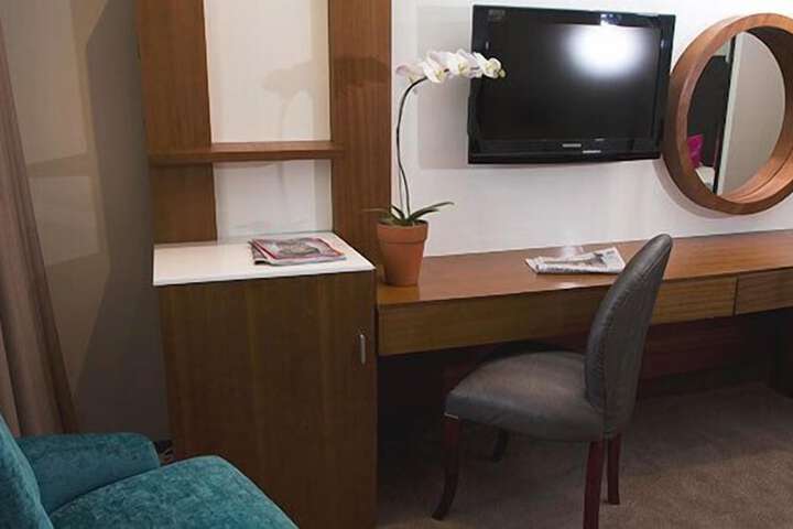 Room 35 of 77