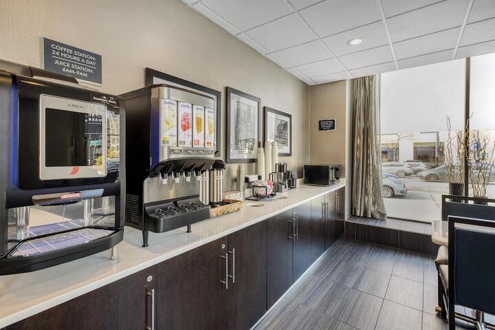 Breakfast/Coffee Service 56 of 65