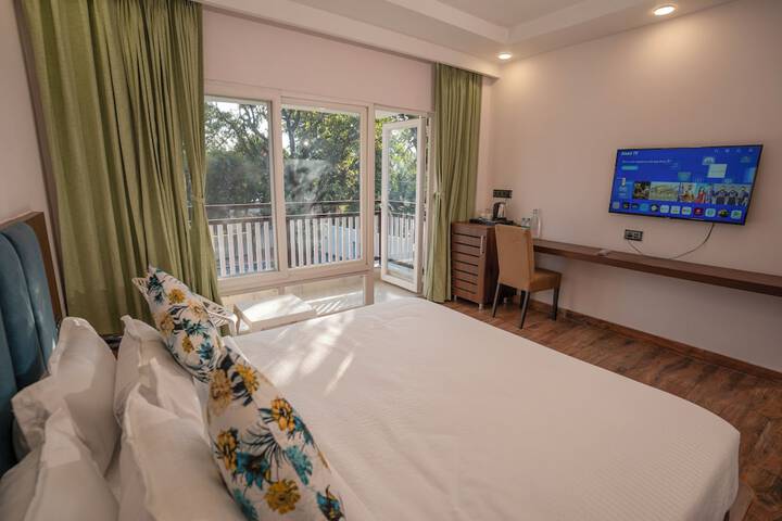 Room 3 of 10