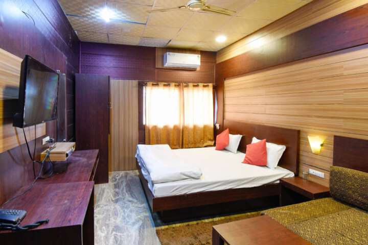 Room 5 of 46