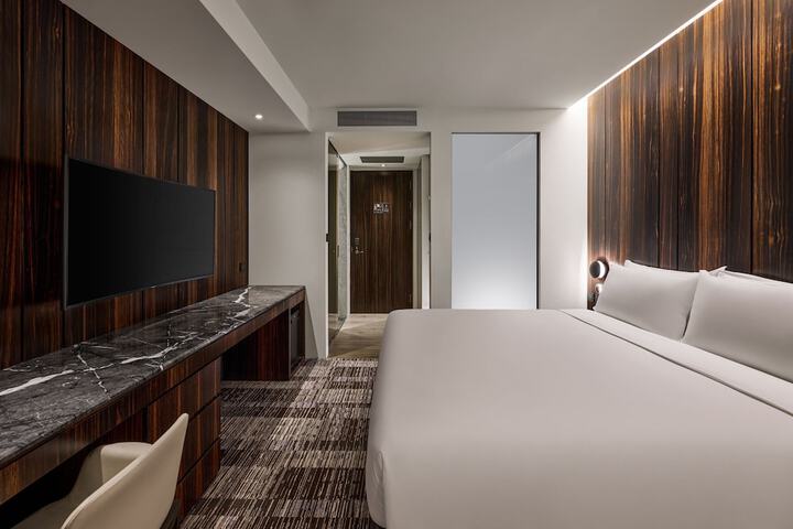 Room 2 of 42