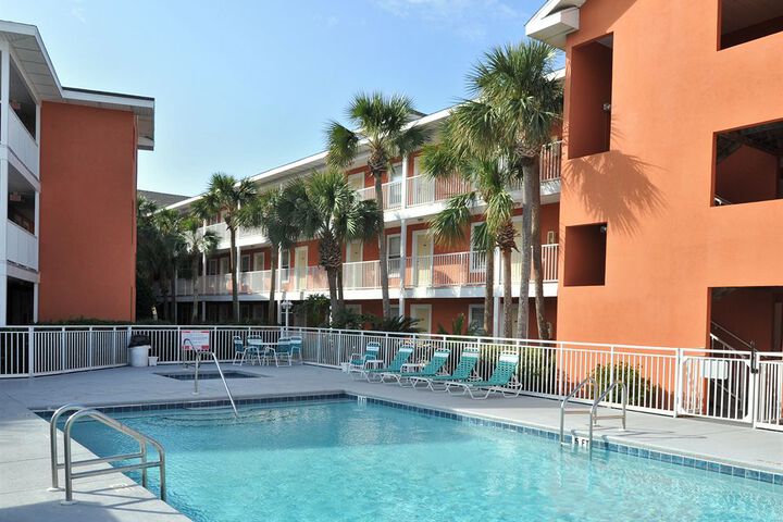 Pool 43 of 47
