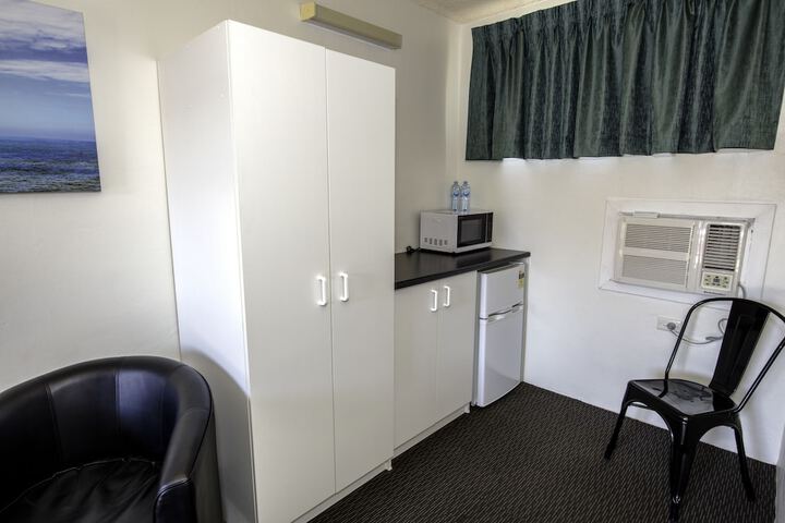 Room 12 of 36