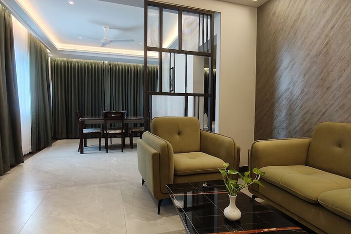 Room 33 of 57