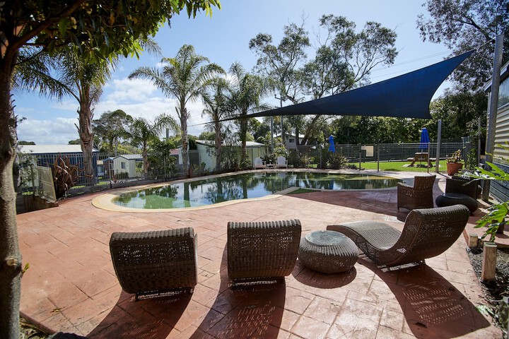 Pool 42 of 60