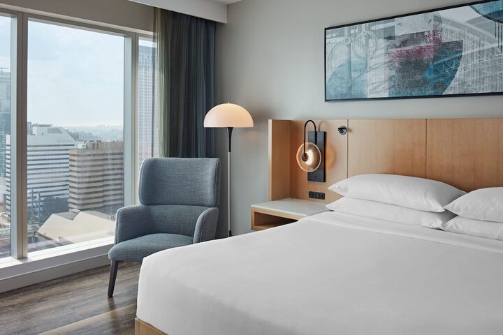 Room 32 of 141
