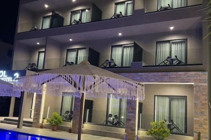 Hotel 78 of 80