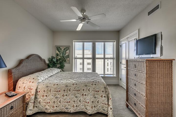 Room 6 of 81