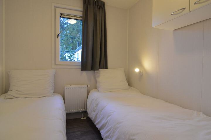 Room 3 of 44