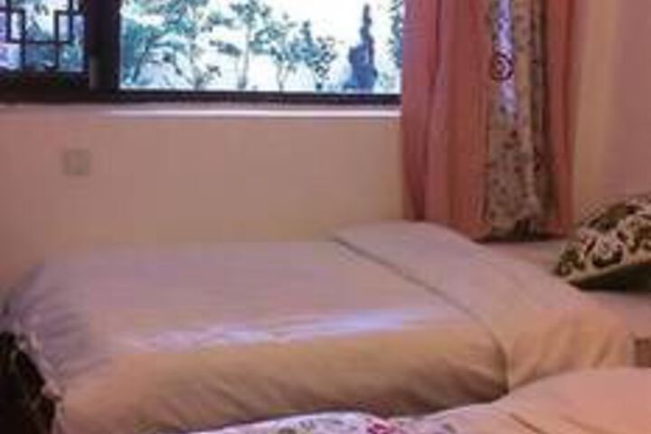 Room 44 of 73