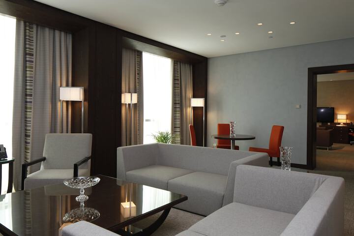 Room 45 of 90