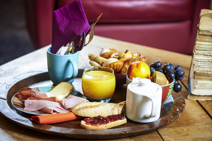 Breakfast/Coffee Service 21 of 47