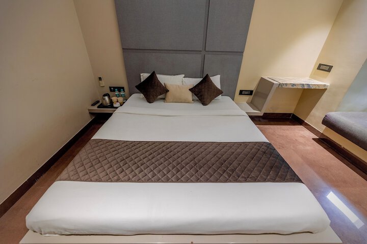 Room 4 of 46