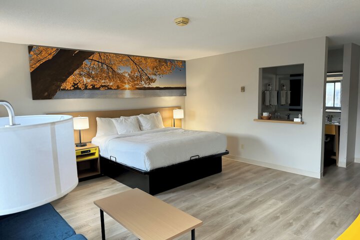 Room 6 of 29
