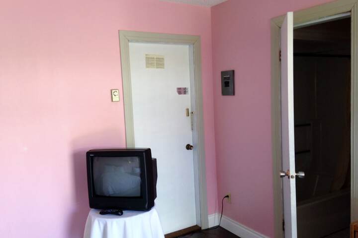 Room 10 of 46