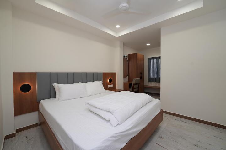 Room 4 of 26