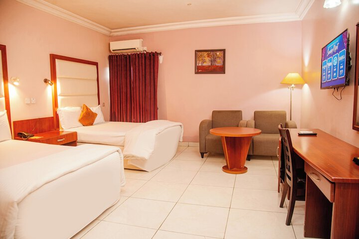 Room 35 of 70