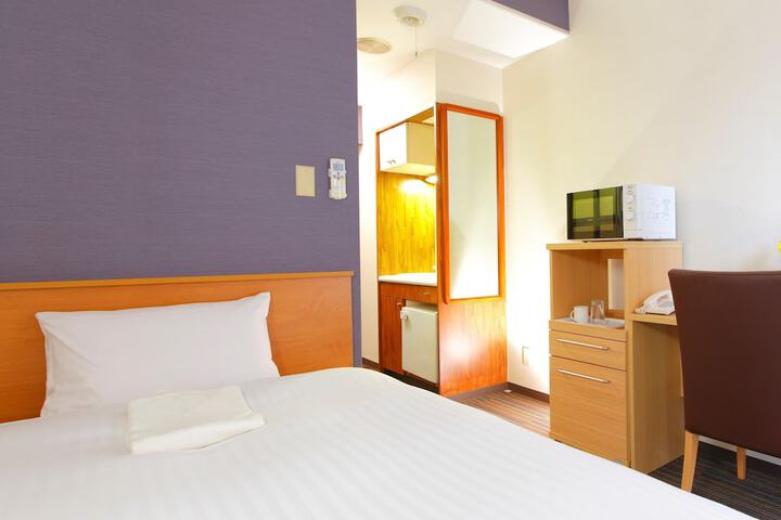 Room 6 of 20