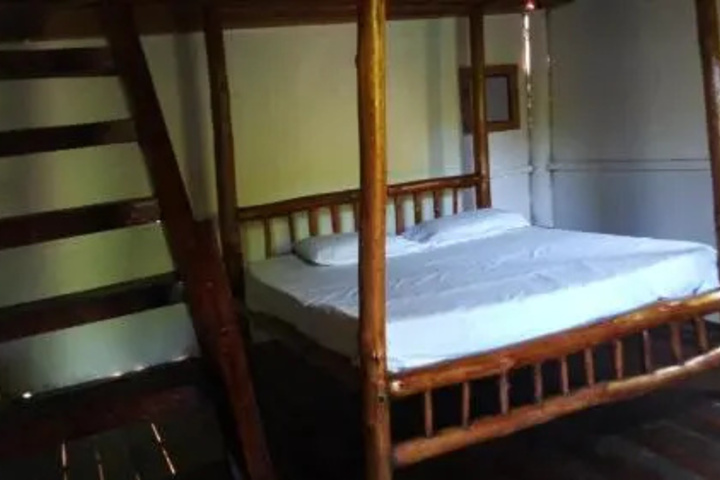 Room 2 of 17